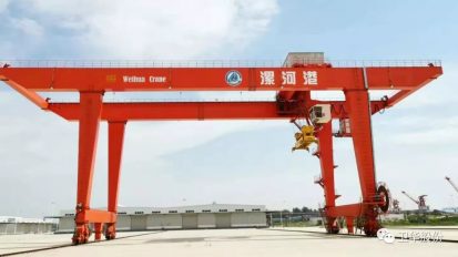   衛(wèi)華起重，飛天入海！